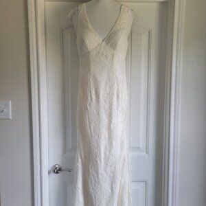 David's Bridal White Lace Wedding Dress